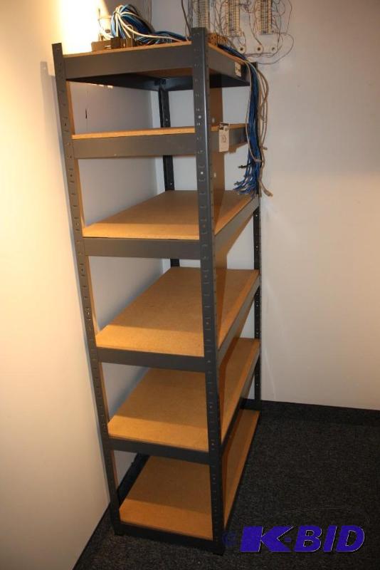 lot 1826 image: Metal Shelving Unit