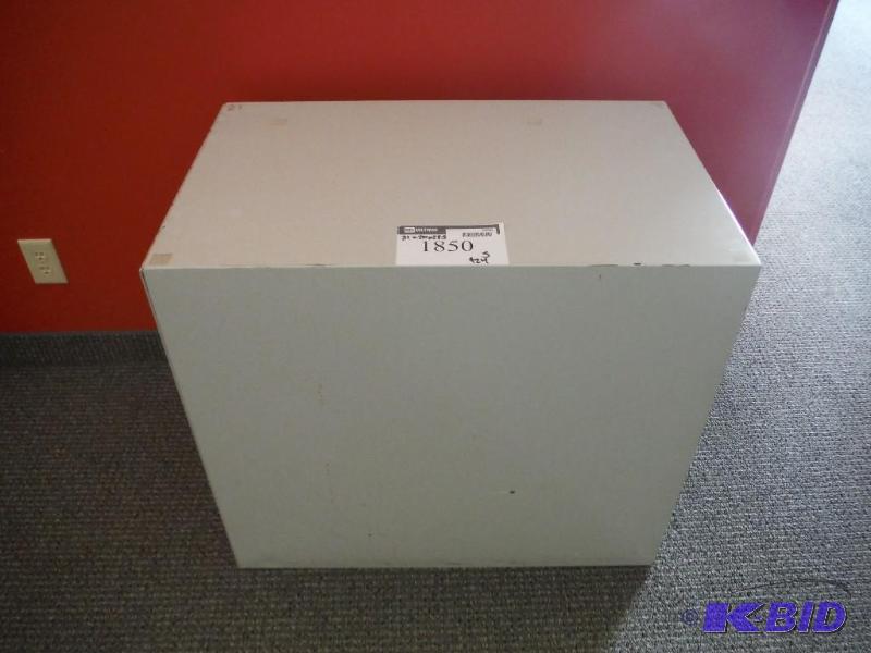 lot 1850 image: Storage Cubby