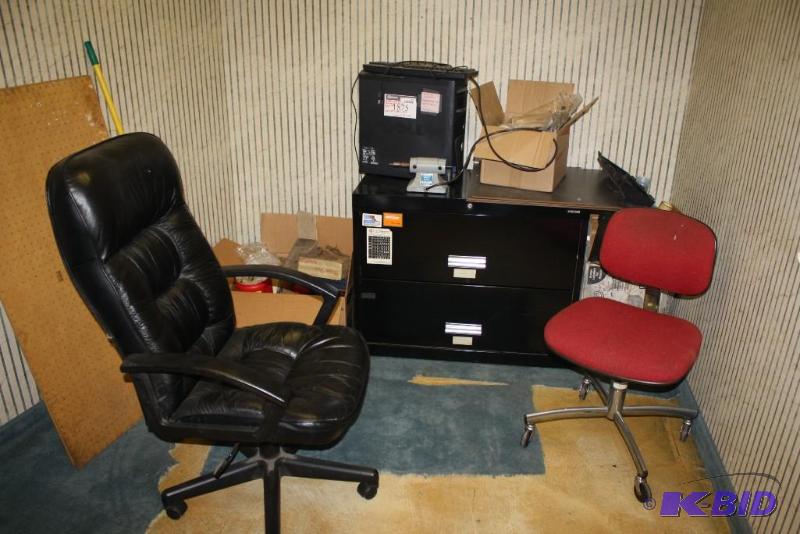 lot 1875 image: Corner Lot Including Foredom Bench Lathe Culligan Bottles Office Chairs And More.