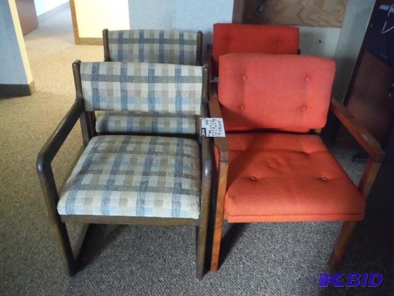 lot 1921 image: Office Chairs