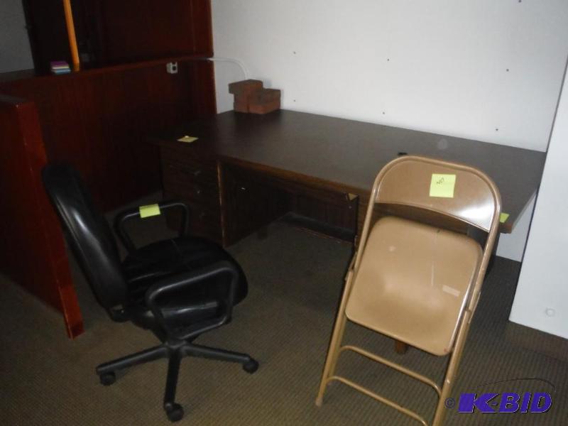 lot 1950 image: Office Desk, Office Chair, & Folding Chair