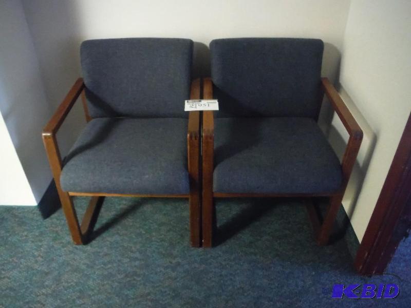 lot 1951 image: Office Chairs