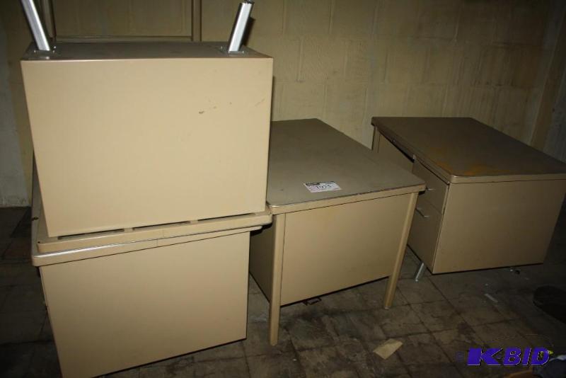 lot 1975 image: Desks
