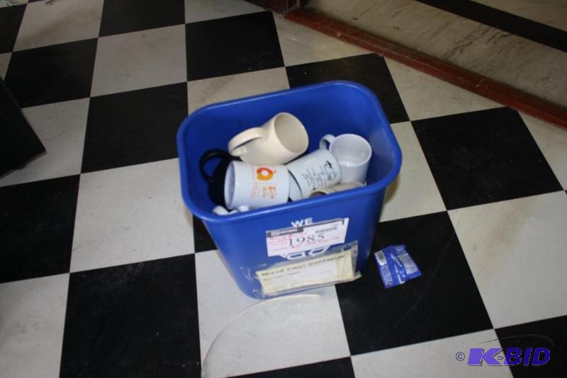 lot 1985 image: Recycle Bin Lot of Coffee Mugs