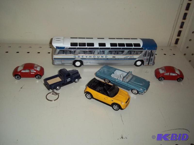 lot 143 image: Collectable bus and cars...