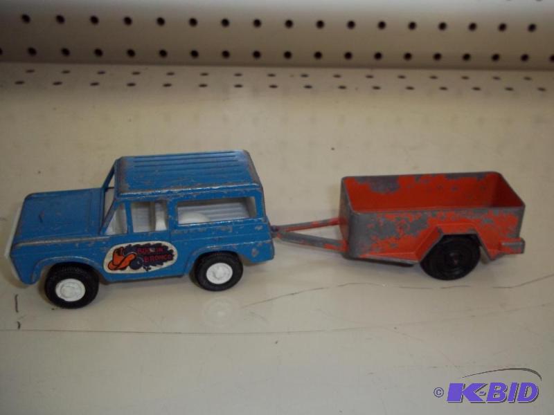 lot 165 image: Vintage Matchbox Truck and trailer...