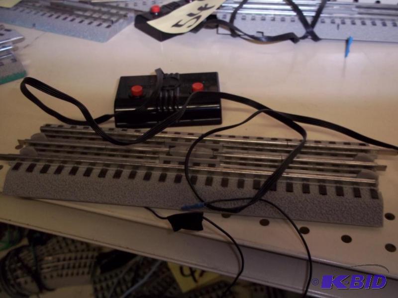 lot 55 image: Lionel Uncoupler O Gauge...