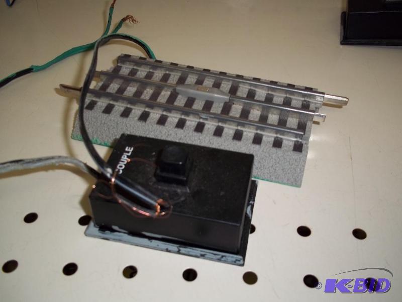 lot 56 image: Lionel Uncoupler O Gauge...