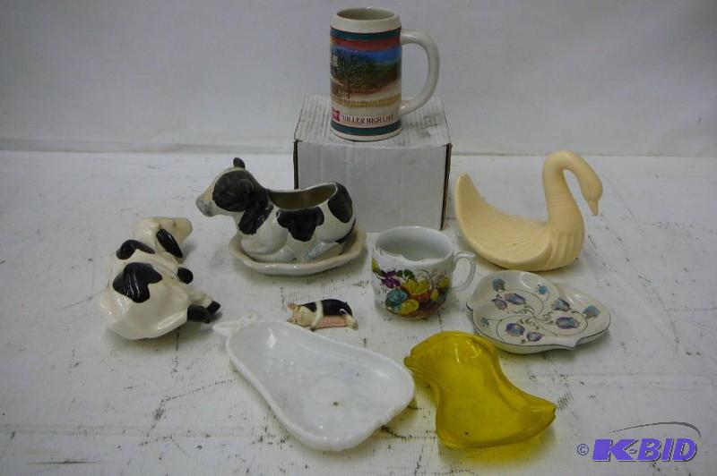 lot 30 image: Miller High Life mug and miscellaneous&nbspg...