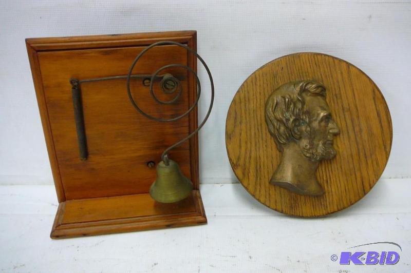 lot 32 image: 1 Vintage door bell with brass bell  1 v...