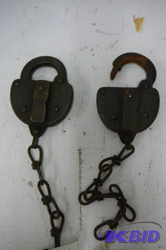 lot 4 image: Pair of rail road switch locks GNRY  No ...