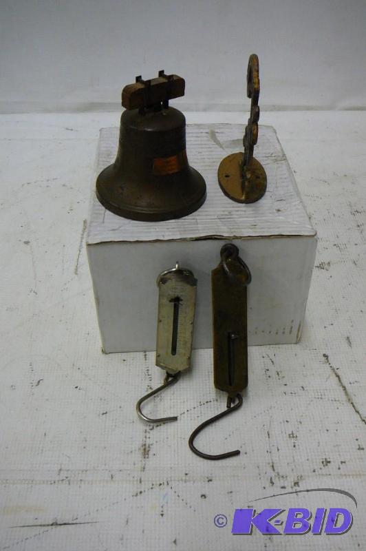 lot 63 image: Vintage Farmers State Bank in Murdock Mn pigg...