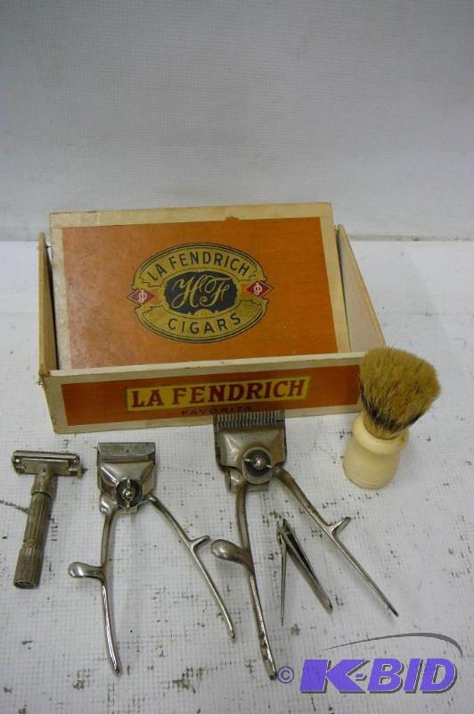 lot 68 image: 2 Vintage Bressant&nbsphair clippers 1 shavi...
