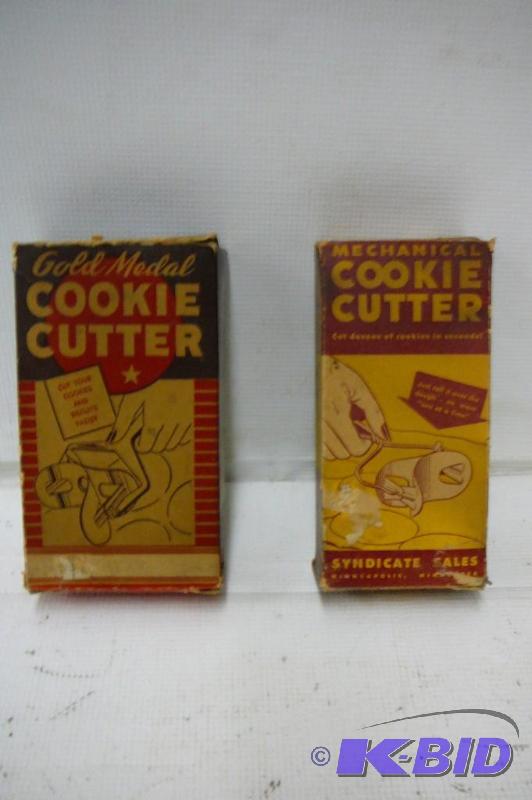 lot 72 image: 1 Gold Medal cookie cutters in box 1 Mechanic...