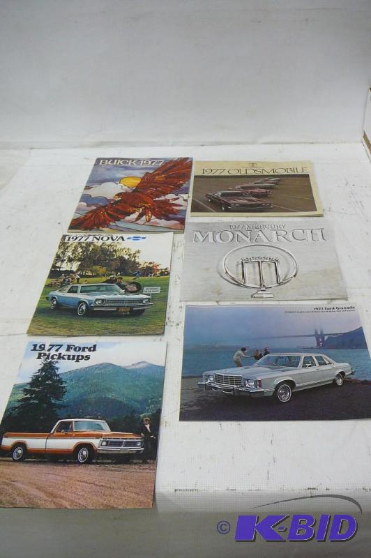 lot 78 image: Lot of New car brochures  1977 F1501977...