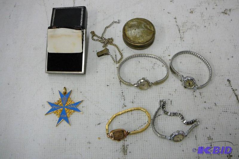 lot 83 image: Lot of jewelry ...
