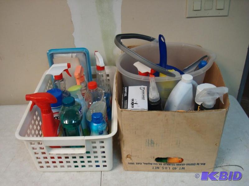 Lot Of Cleaning Supplies, Car Cleaning Items...