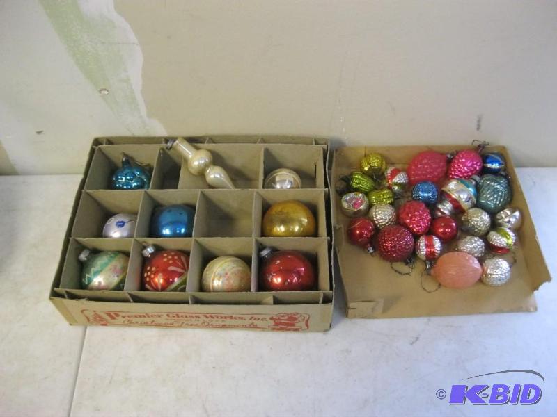 Lot Of Vintage Premier Glass Works Christmas ...