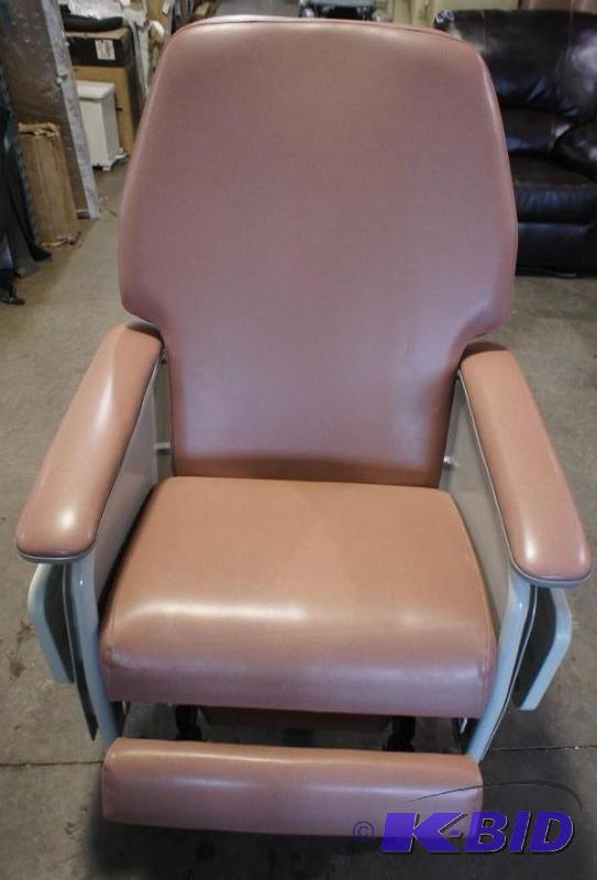 Lumex Extra-Wide Clinical Recliner Chair - Mo...