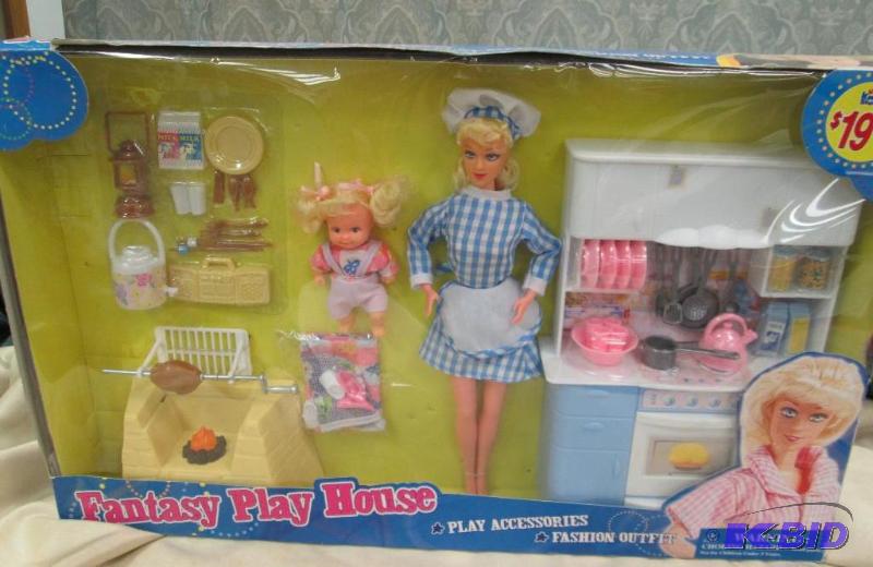 lot 216 image: Fantasy Play House Play Accessories, fashion ...