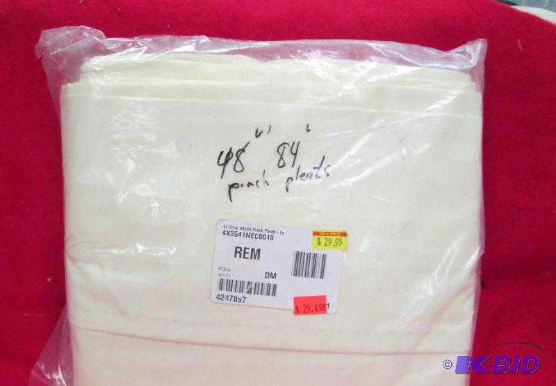 lot 230 image: St Croix 48 x 84 Pinch pleats...