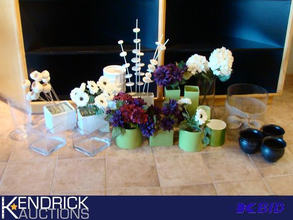 lot 62 image: Large Lot of Faux Floral Arrangements, Vases, and other Decor Items