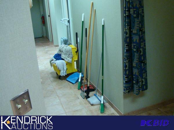 lot 68 image: HUGE Lot of Janitorial Supplies