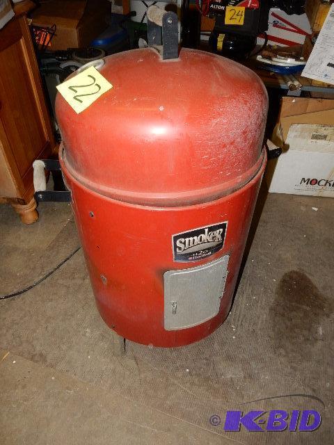 CHAR BROIL, Water Smoker.. Coalwood....