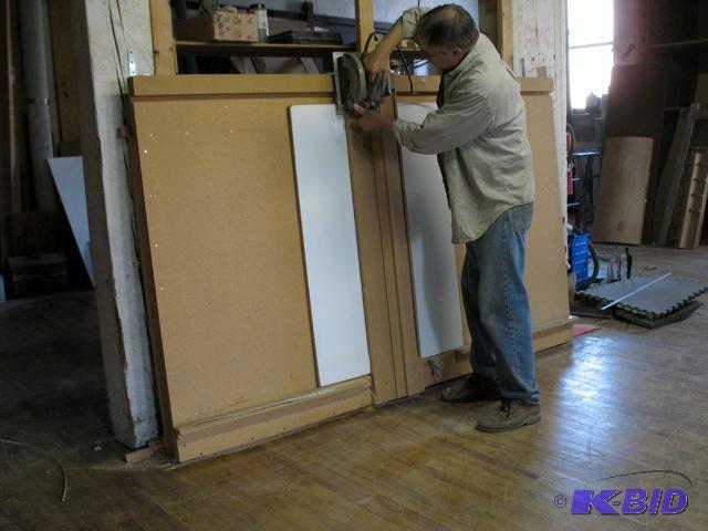 An accurate cross cutting jig for plywood pan...