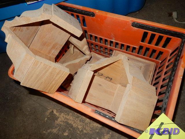 5, Oak Base Corner trim.. 7 in x 7in x 7in....