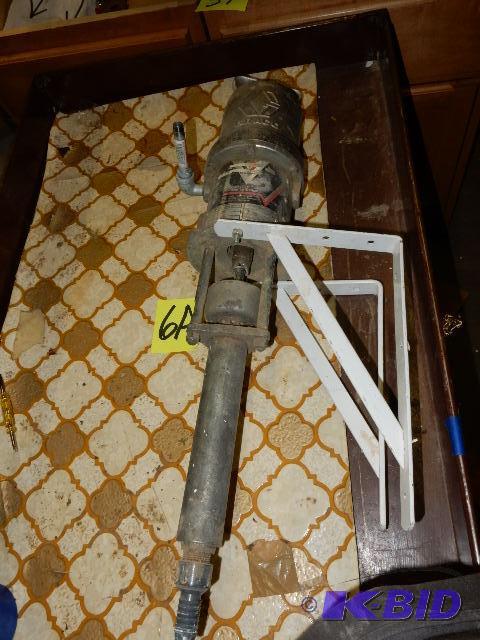 GRACO Hydra Spray.. Air Powered Pump..Monark ...