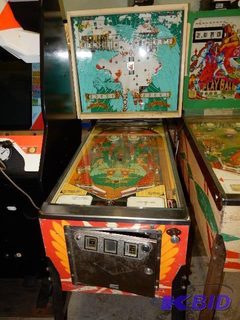 lot 1 image: BALLY ROGO Pin Ball Machine