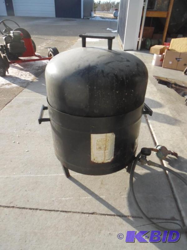 lot 10 image: Smoker