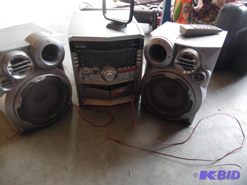 lot 16 image: Stereo
