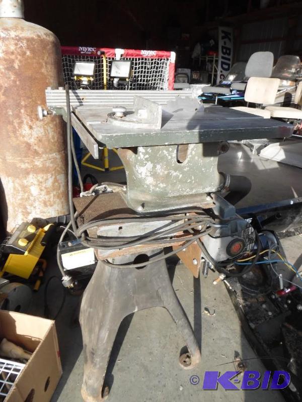 lot 8 image: Table Saw