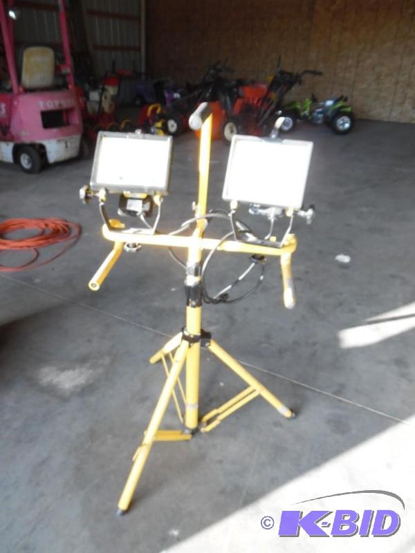 lot 9 image: Shop Lights
