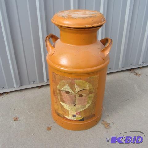 lot 10 image: Vintage Milk Can