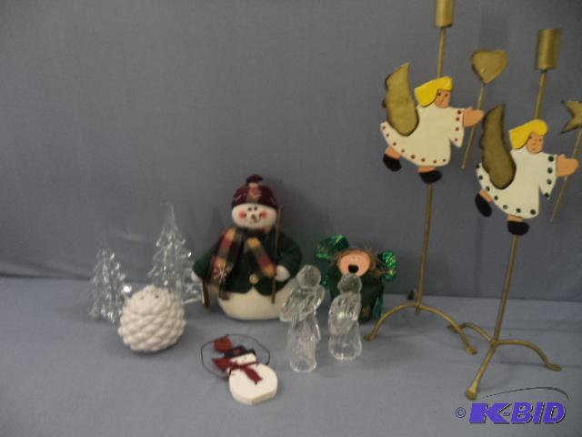 lot 122 image: Snowman and Angels