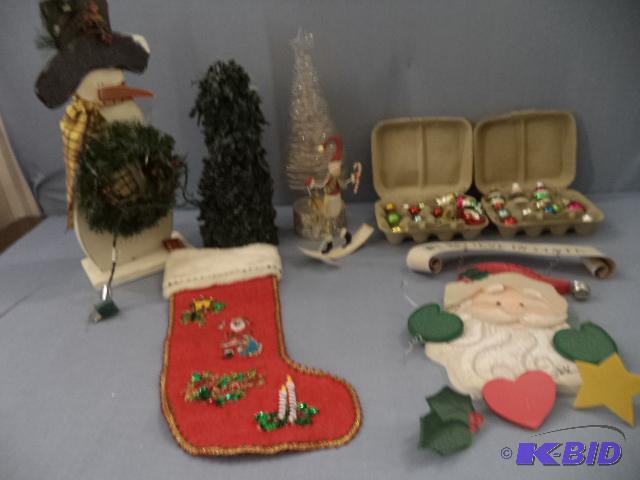 lot 123 image: Vintage Tree Ornaments
