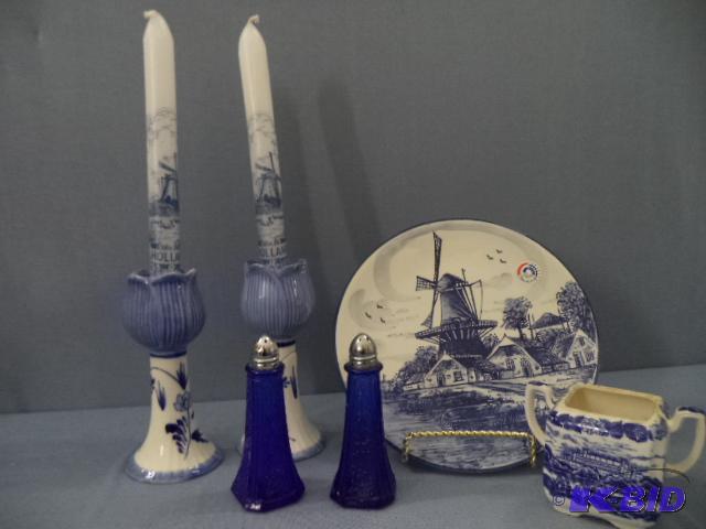 lot 126 image: Blue and White Dutch Items