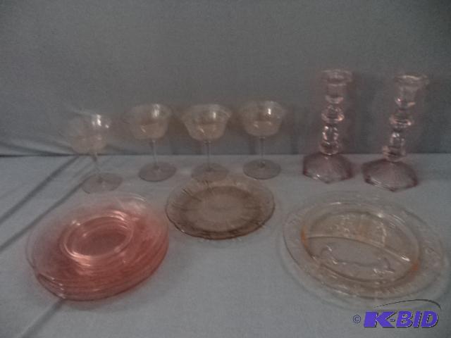 lot 132 image: Pink Depression Glass