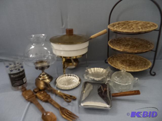 lot 144 image: Fancy Buffet Serving Pieces