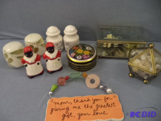 lot 146 image: Shakers, Glass Boxes