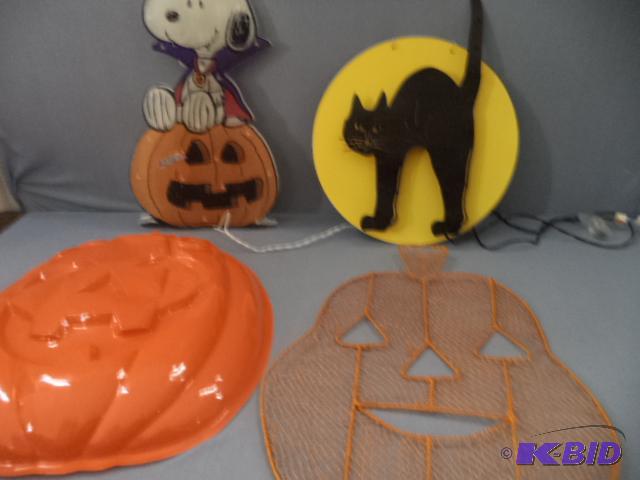 lot 151 image: Fall, Halloween Decorations