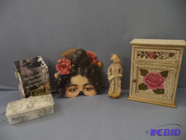 lot 163 image: Victorian, Keepsake Boxes