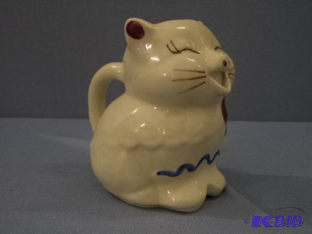 lot 20 image: Puss N Boots Creamer