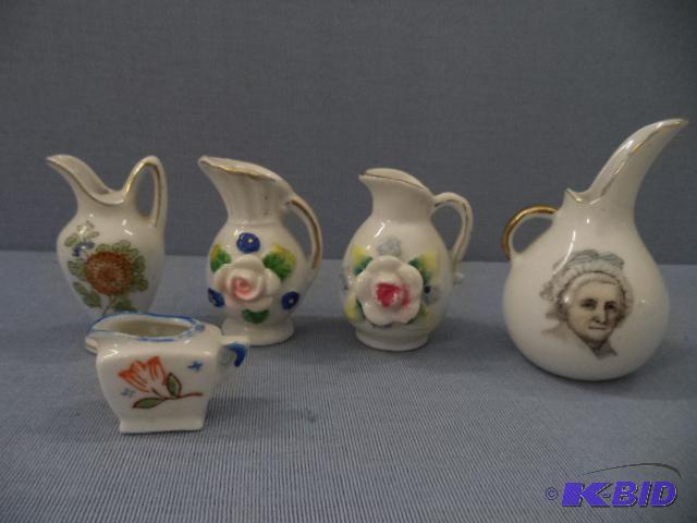 lot 28 image: Mini Pitchers, Occupied Japan