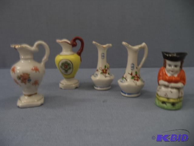 lot 30 image: Mini Pitchers