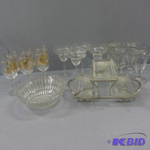 lot 37 image: Entertaining Package