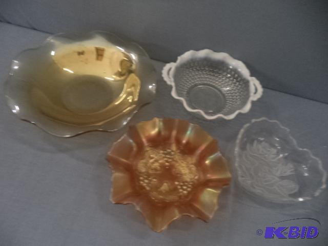 lot 78 image: Candy Dishes
